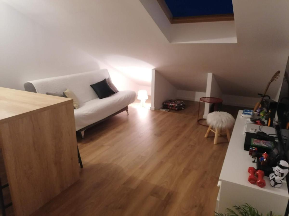 Geek Apartment โอมิช ภายนอก รูปภาพ